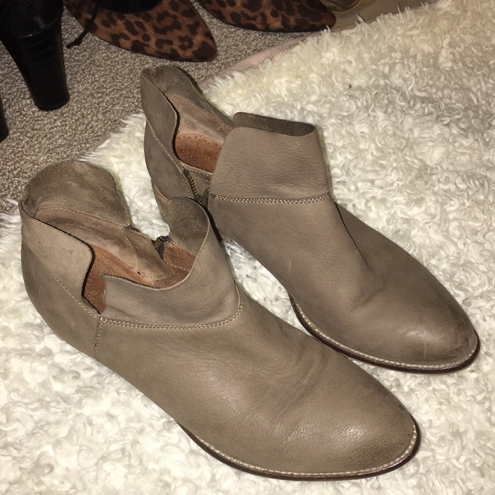 ❤️1 hour Flash sale❤️Gorgeous Seychelles size 8